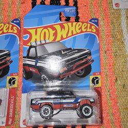 2022 Hot Wheels  Treasure Hunt '87 Dodge D100  