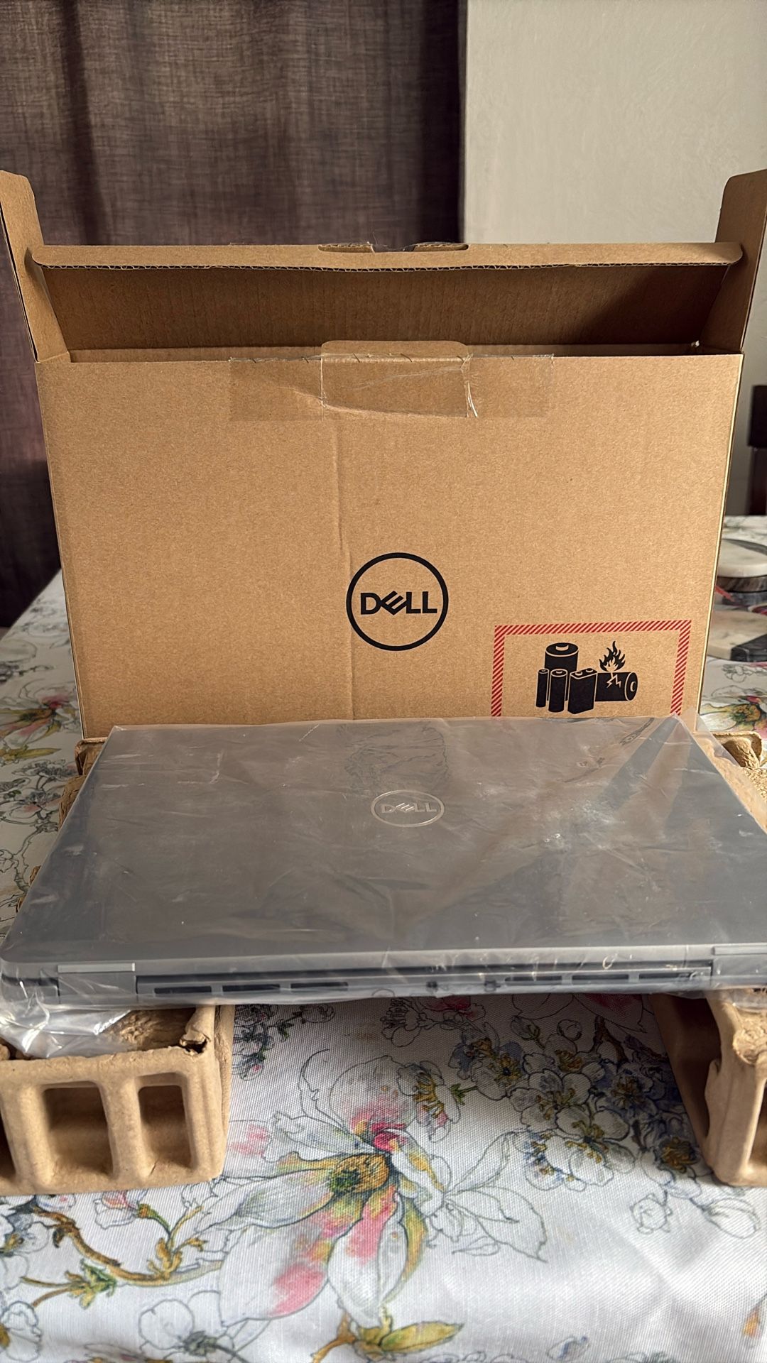 Dell Precision 3490 Laptop 