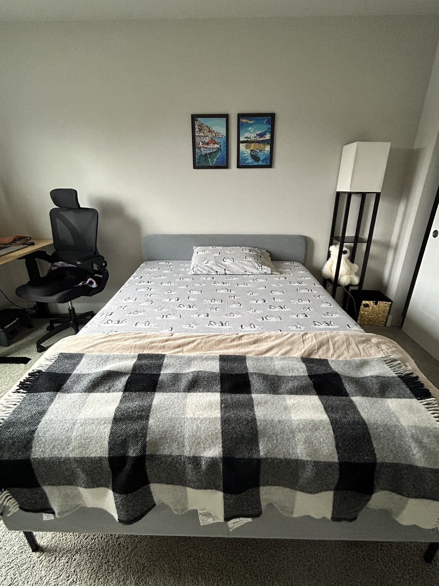 Twin Bed 🛌 + Mattress