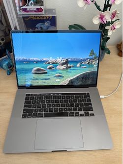 2019 Apple MacBook Pro 16” | i9 | 32GB RAM | 1TB SSD