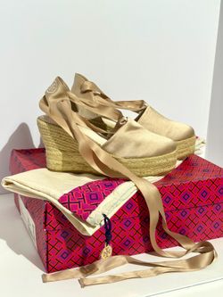 Tory Burch Elisa Wedge Espadrille Satin Soy Latte Size 7 Lace-Up Ribbon Sandals