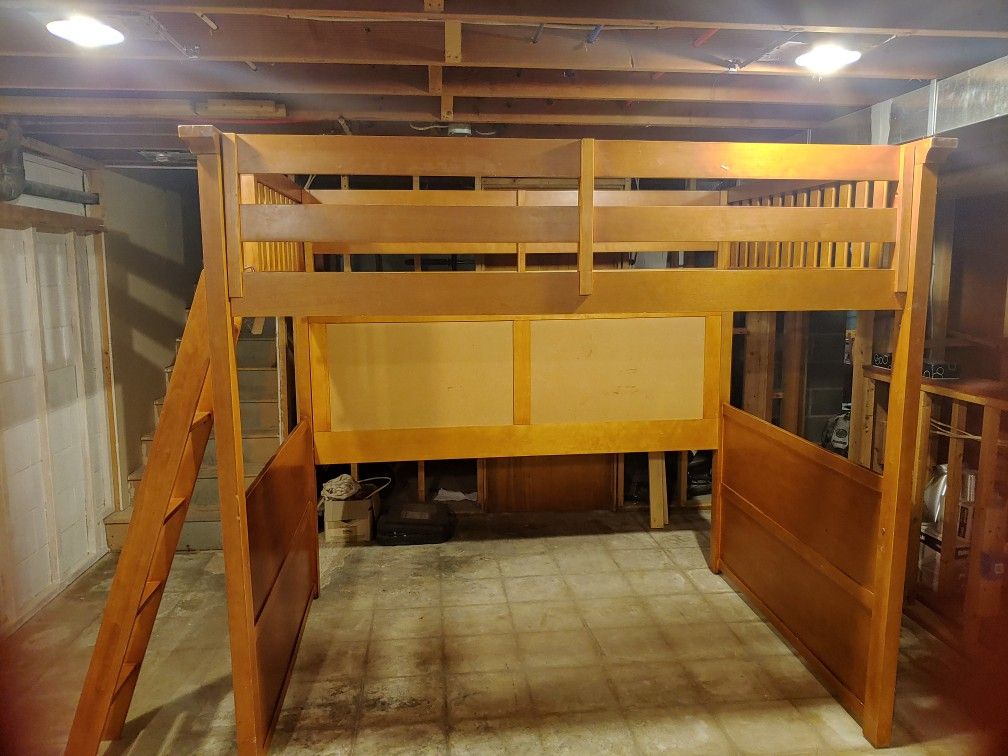 Lazyboy Loft Bed Full Size Mattres.