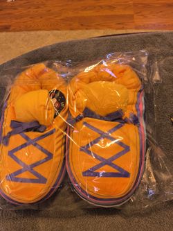 New 8 Unisex Plush Sneaker Slippers 