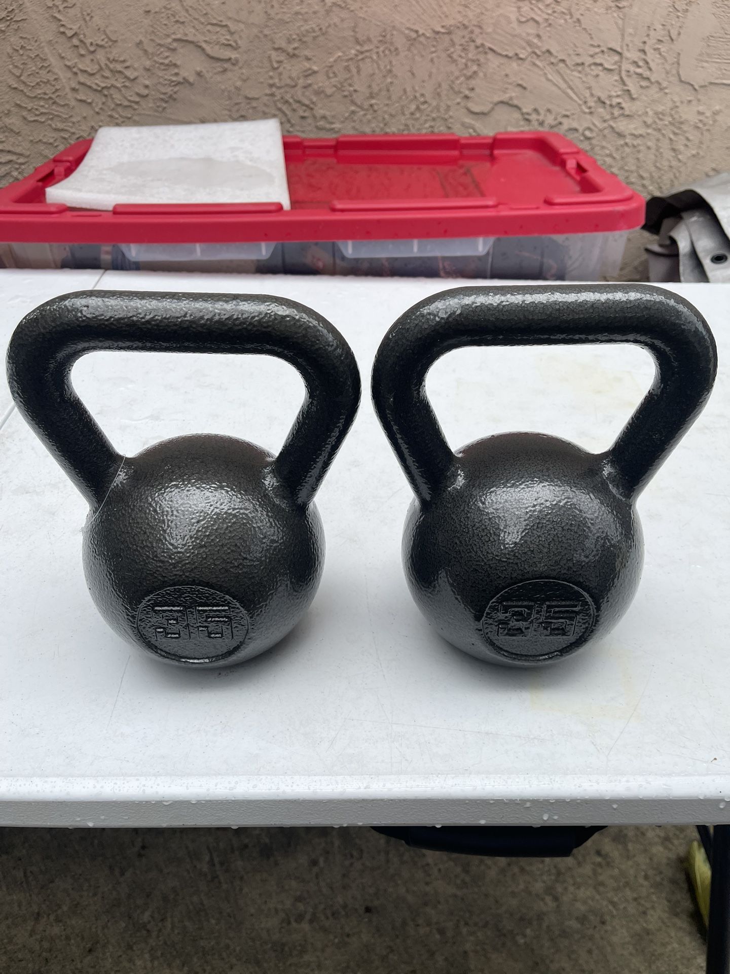 Athletic Works 35lb Kettlebell, Casting Iron, Durable Black