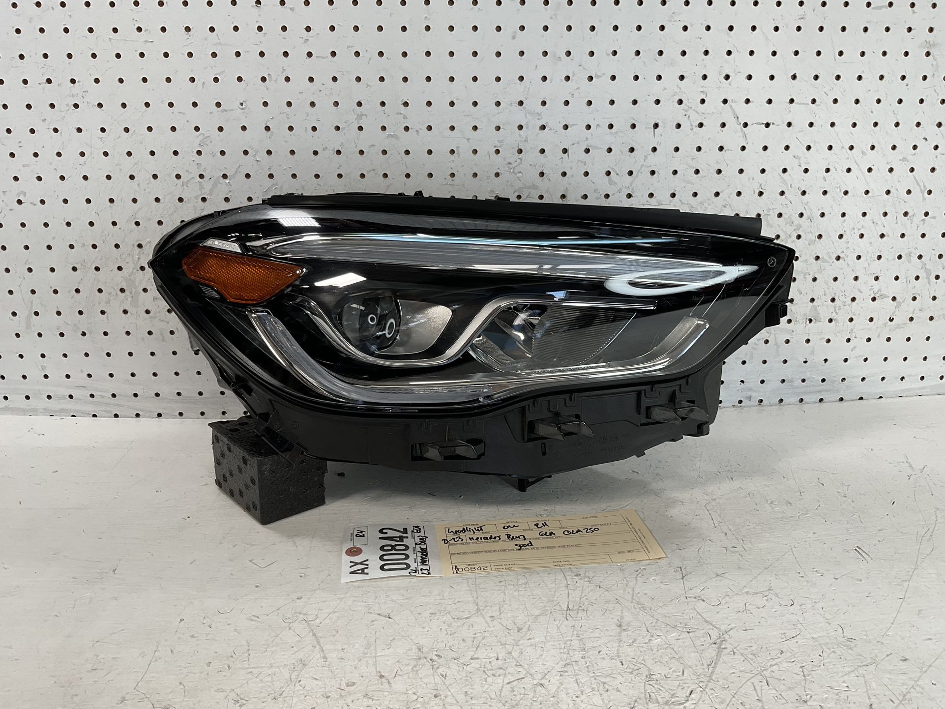 2021 2023 MERCEDES BENZ GLA GLA250 RIGHT SIDE HEADLIGHT LAMP OEM