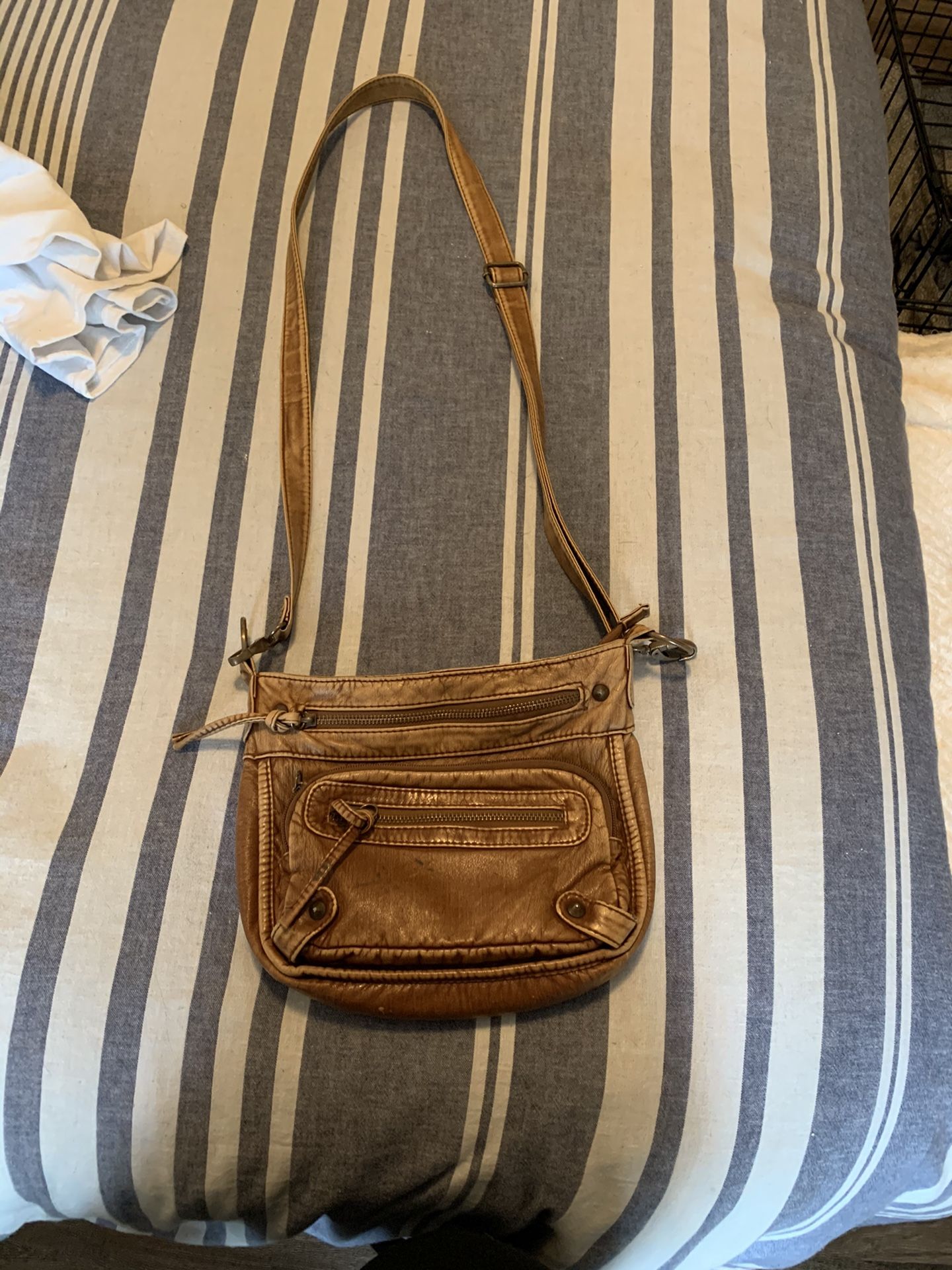 merona cross body purse