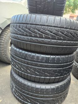 Set of tires Bridgestonee 235/50/17