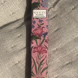 Gucci Flora Gorgeous Gardenia Eau De Parfum 0.33 oz 10ml Travel Spray 