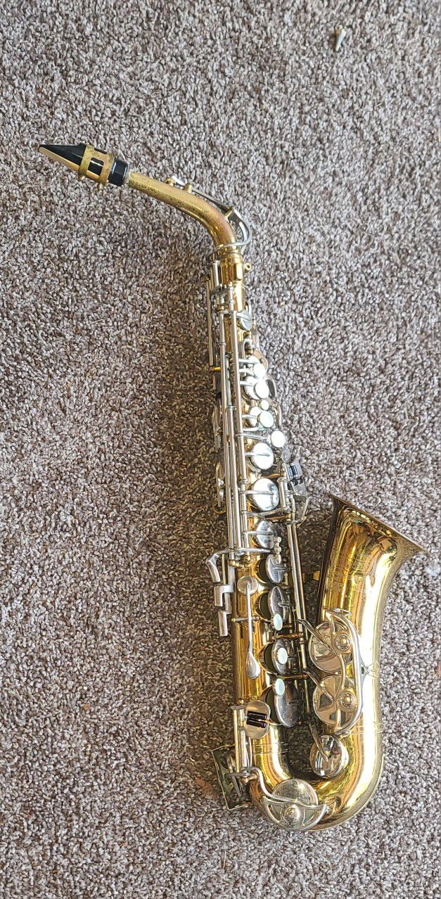 Bundy 2 Saxophone 