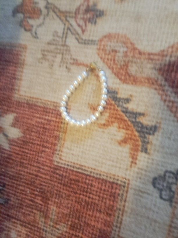Teng Yua Pearl Bracelet