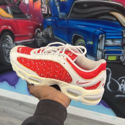Supreme Air max