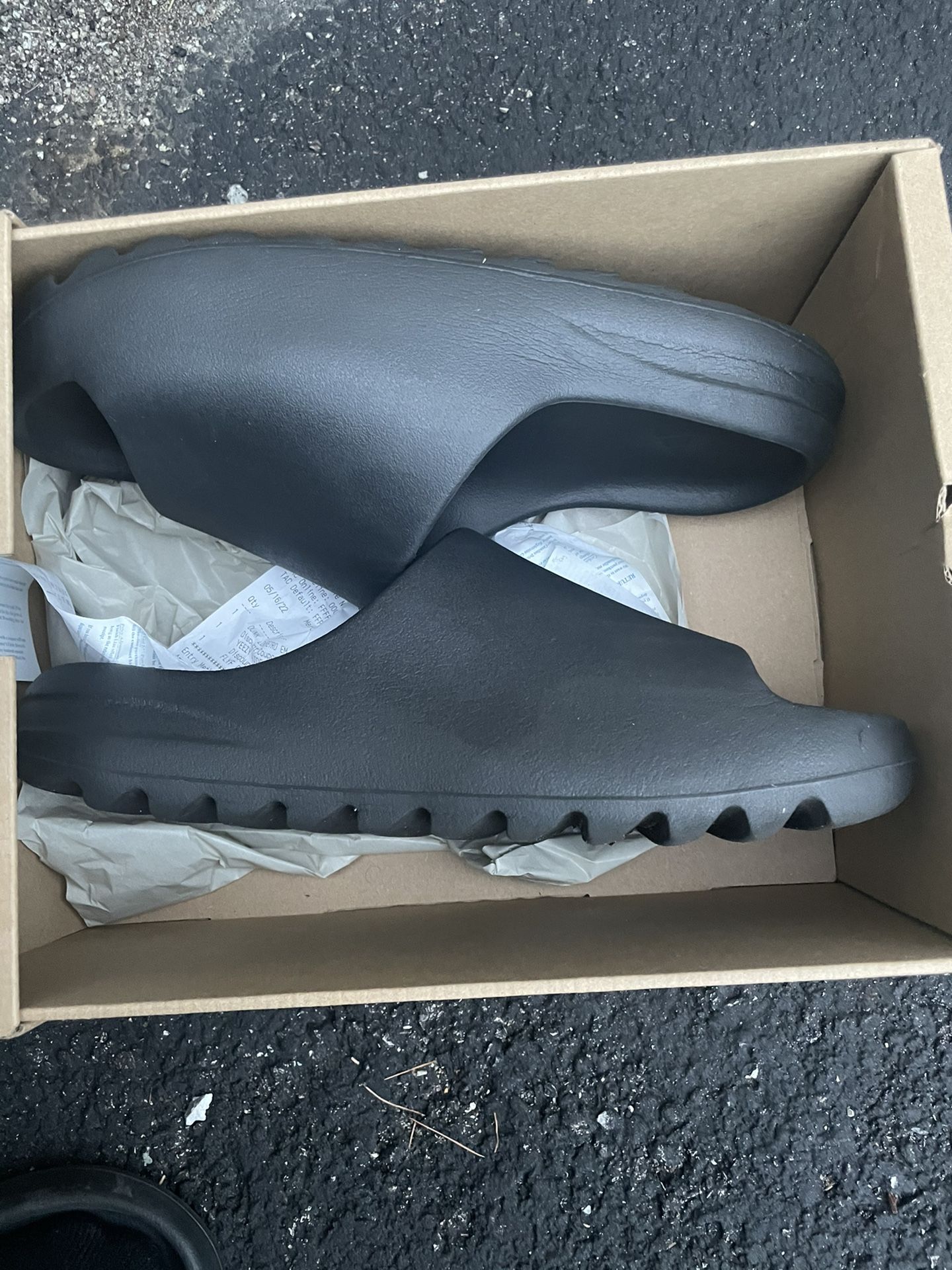 Yeezy Slide Onyx Black Size 12 Mens USED Worn Conditon