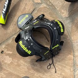 Youth football shoulder pads