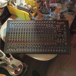 ONYX24 24 Channel Analog Mixer With Multi Track Usb