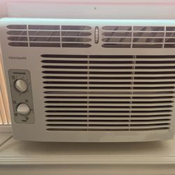 Window AC Unit