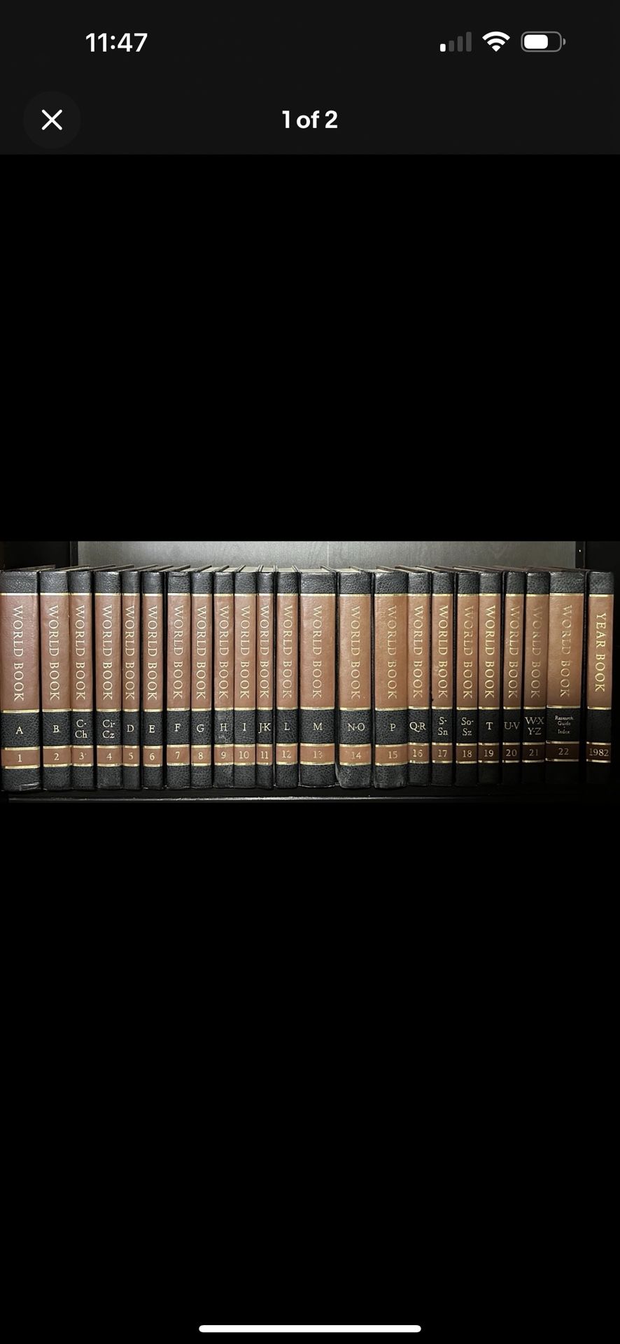 1981 World Book Encyclopedia 22 Volumes + 1982 Yearbook