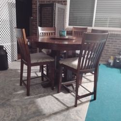 Bar Heights Table And Chairs