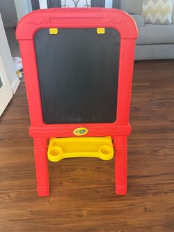 Crayola Kids Art Easel with Chalkboard