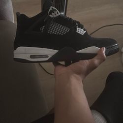 Jordan 4 Retro White Thunder