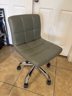 Small office chair