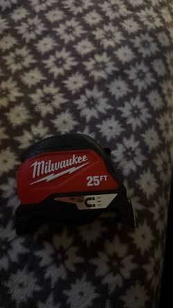 Milwaukee tape measure