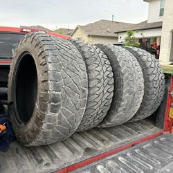 Tires 35x12.50xR20