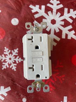 GFCI outlet 15 amp tamper resistant white