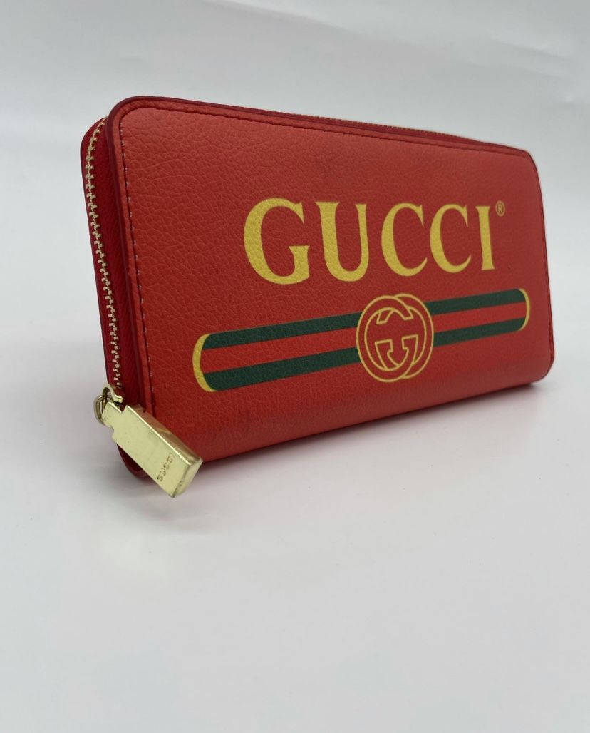 GG Red Wallet