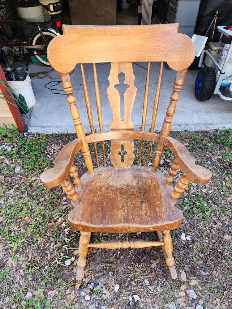 Wood Rocking Chair