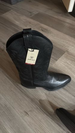 Ariat Boots Men’s Size 9.5 Height =  13” Never Worn