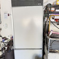 Sub-Zero Refrigerator 20+ Years Old In Great Working Condition