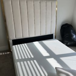 Bed Frame And mattress (with All Pieces) 