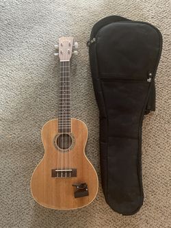 Cordoba 15cm acoustic ukulele