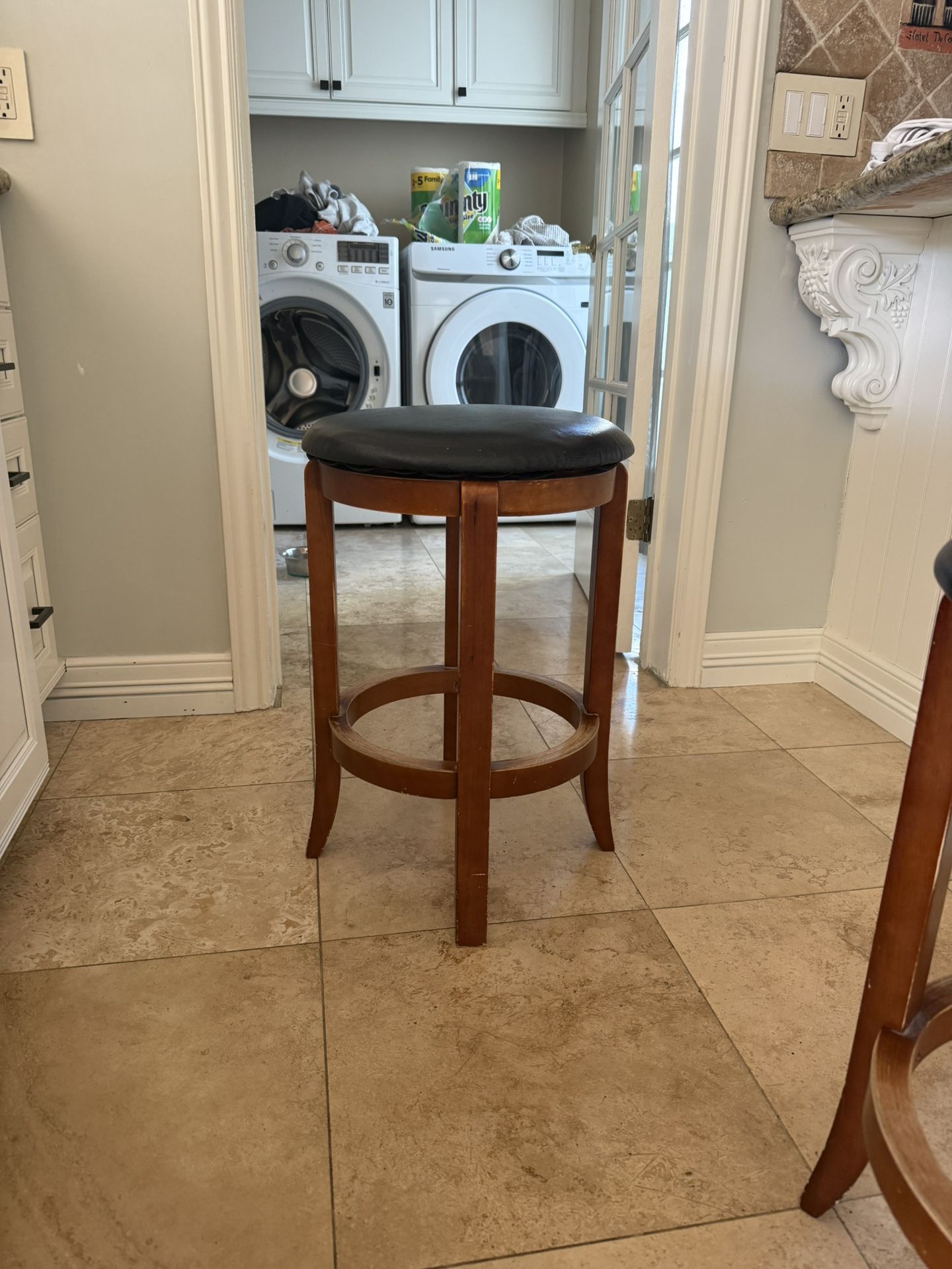 Wood Bar Stools With Leather Seats