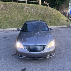 2013 Chrysler 200