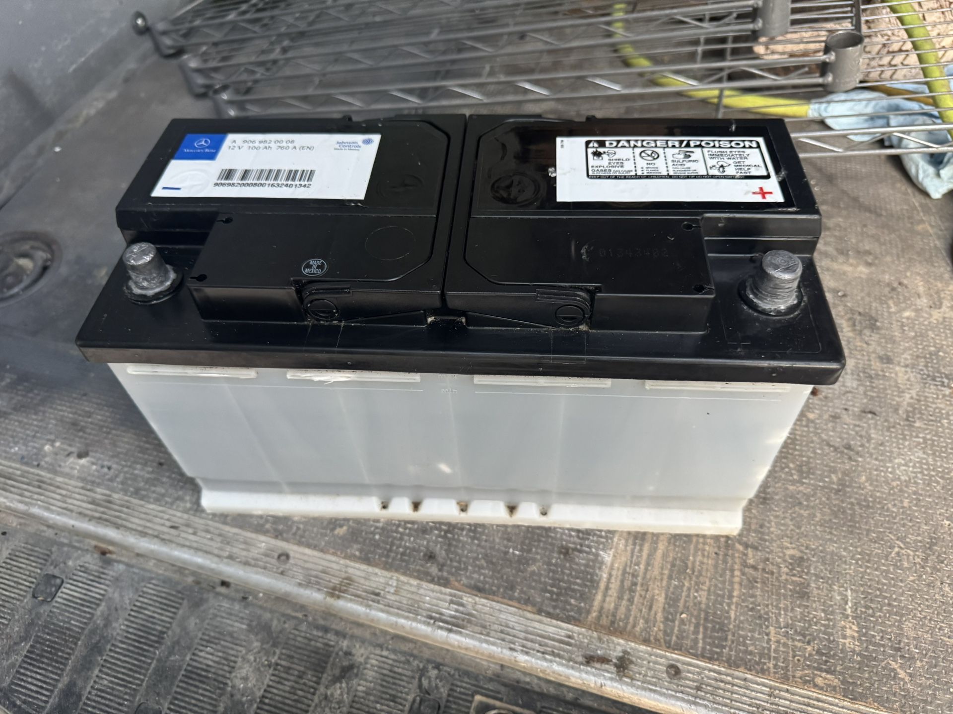 Mercedes Sprinter 2500 OEM Battery