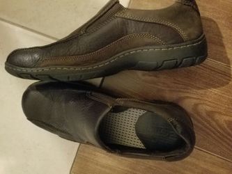 Mens BORN Brown Leather Loafers sz 10 1/2