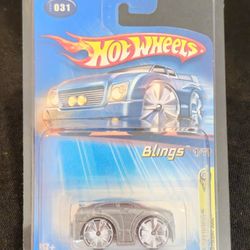 VINTAGE HOT Wheels 🔥 🛞 Chrysler BLING, $15 Includes Protective Display Case 