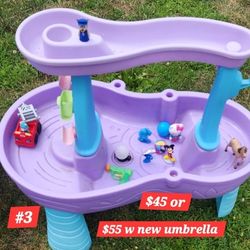 Water Table W Toys READ DESCRIPTION 