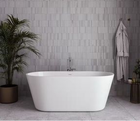 Streamline 59 in. x 30 in. Acrylic Freestanding Soaking Bathtub in Glossy White with Polished Chrome Drain
