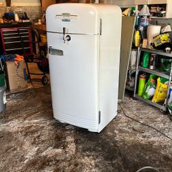 Vintage (1950’s) Admiral Refrigerator/Kegerator