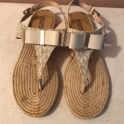 MICHAEL KORS SANDALS FLATS SIZE 7.5