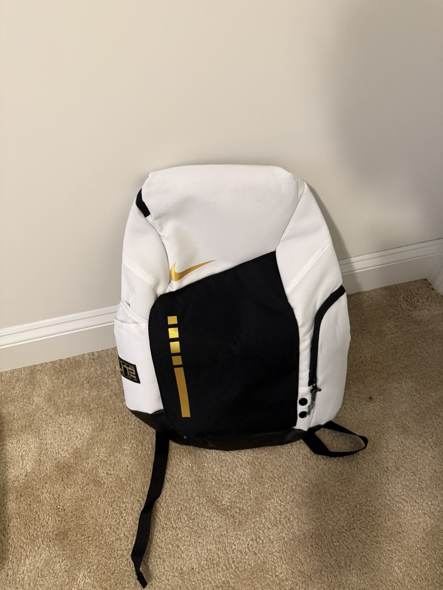White Nike Elite Bookbag/Backpack