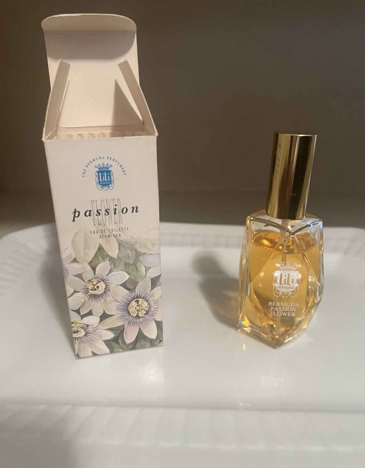 Vintage Lili Bermuda ‘Passion Flower’ Eau De Toilette 2 Fl Oz Fragrance Spray