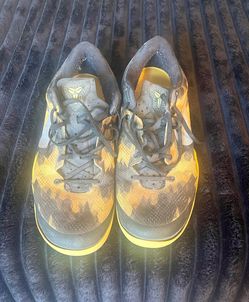 Nike Kobe sulfur electric