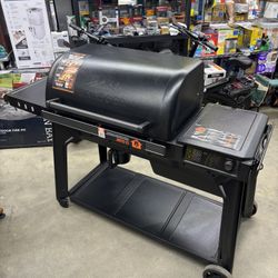 Traeger Woodridge Pro Wi-Fi Pellet Grill and Smoker in Black