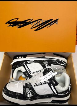 Trainer shoes