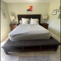 California King Bed Frame & Built In Bench