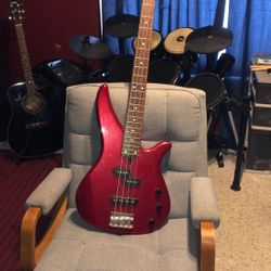 Yamaha 4 string, electric bass