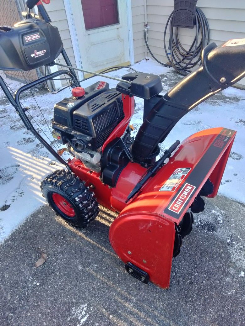Craftsman 26" Snowblower for Sale in Pawtucket, RI OfferUp
